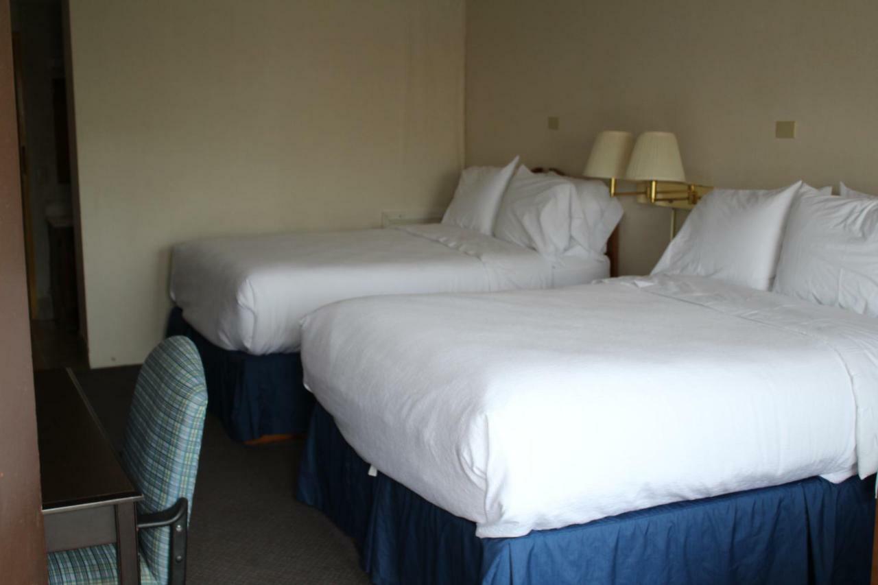 Red Carpet Motel 2*